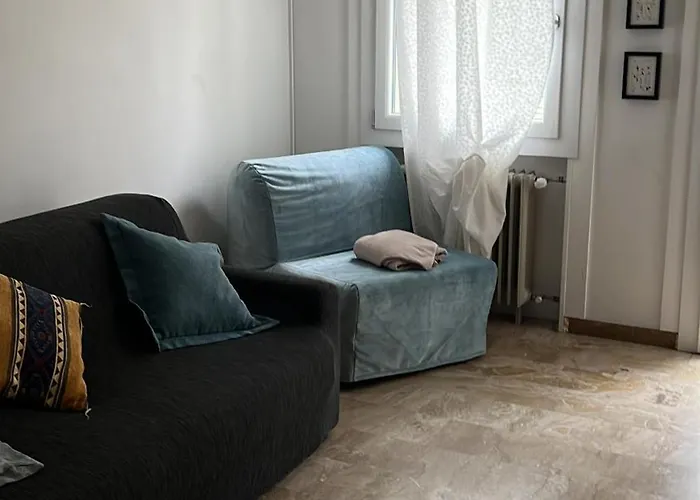 Dolly,tina & Anna, Tre Unita Distinte *